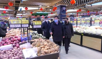 蘇新亞帶隊(duì)檢查疫情防控期間群眾生活必需品和醫(yī)藥物資供應(yīng)保障情況